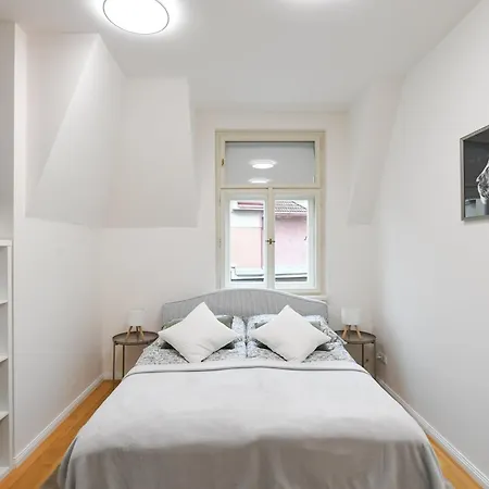 Апартаменты Luxury Modern With View Прага