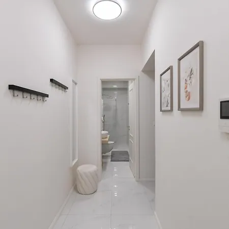Апартаменты Luxury Modern With View