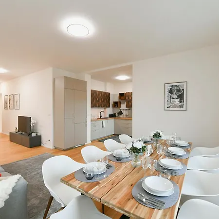 Luxury Modern With View Апартаменты Прага