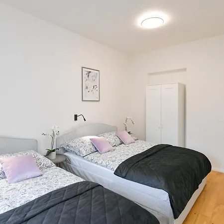 Luxury Modern With View Апартаменты Прага