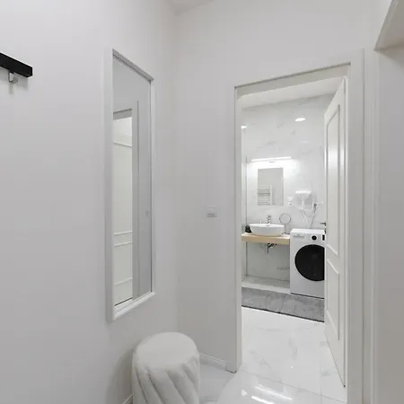 Luxury Modern With View Апартаменты *