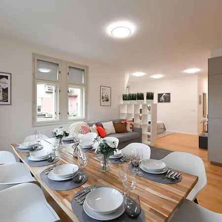 Luxury Modern With View Апартаменты Прага