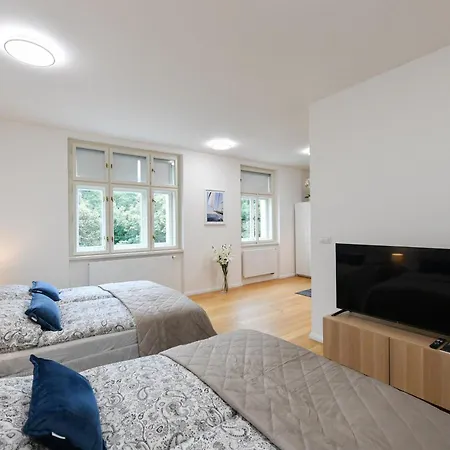 Luxury Modern With View Апартаменты