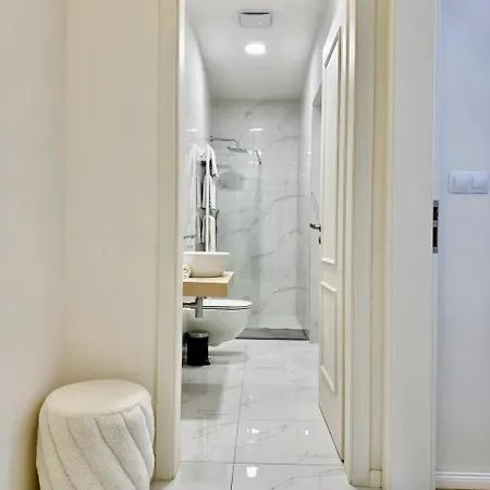 Luxury Modern With View Прага