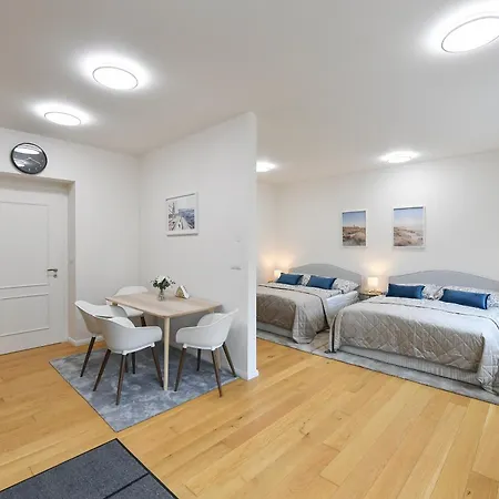 Luxury Modern With View Апартаменты