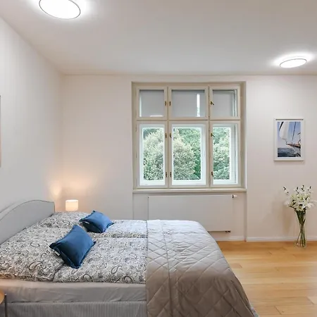 Luxury Modern With View Апартаменты Прага
