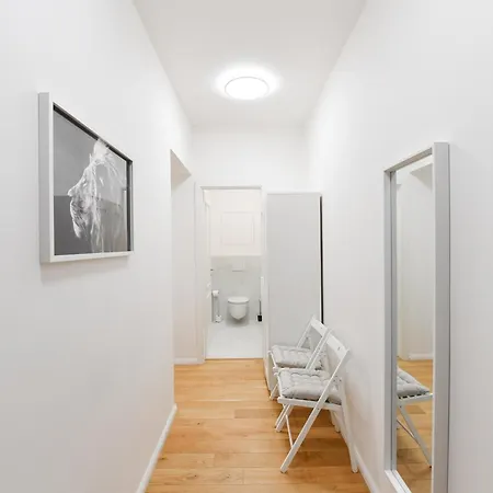 Luxury Modern With View Апартаменты *